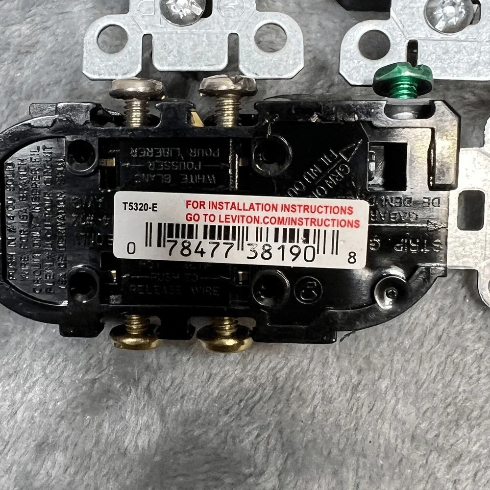 Leviton T5320-E 15A 125V Tamper Resistant Duplex Outlet Black Lot of 8